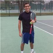 Profesor de tenis con experiencia para clases particulares y grupales